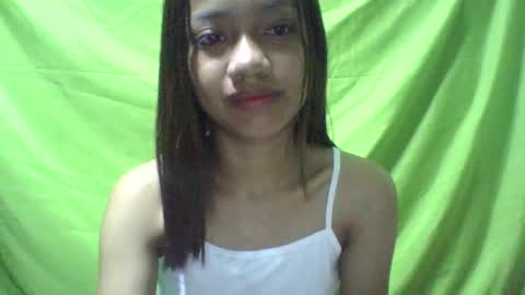 Snapshot of ursexydoll18 chatting on 01-20-25, 11:43 Darlyn room online show from 01-20-25, 11:43