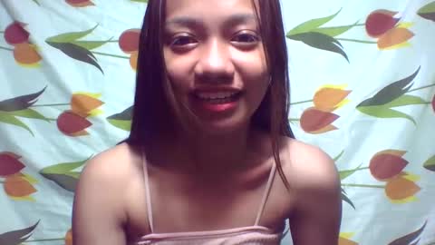 Snapshot of ursexydoll18 chatting on 01-21-25, 10:51 Darlyn room online show from 01-21-25, 10:51