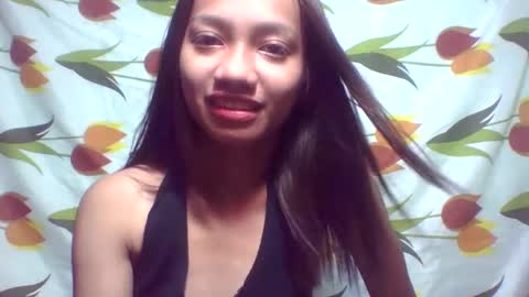 Snapshot of ursexydoll18 chatting on 01-22-25, 12:38 Darlyn room online show from 01-22-25, 12:38