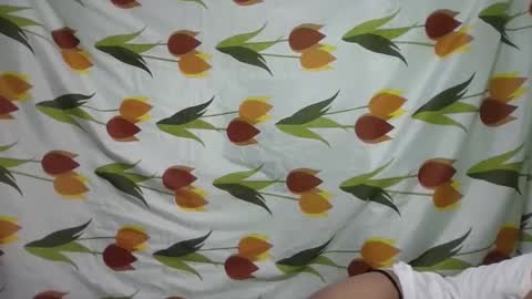 Snapshot of ursexydoll18 chatting on 01-24-25, 09:06 Darlyn room online show from 01-24-25, 09:06