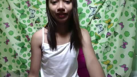 Snapshot of ursexydoll18 chatting on 02-20-25, 05:44 Darlyn room online show from 02-20-25, 05:44