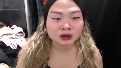 xaica online show from 10-18-25, 03:09