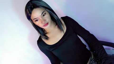 I AM ZOEY AND IM NOT EXPENSIVE I JUST KNOW MY WORTH online show from 08-08-26, 04:20