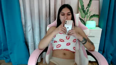 Snapshot of ursweet_zeviixx chatting on 02-06-25, 05:03 ursweet_zeviixx online show from 02-06-25, 05:03