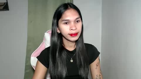 ursweet_zeviixx online show from 11-19-25, 08:47