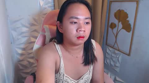 Snapshot of ursweetkittyxxx chatting on 09-29-25, 12:32 KITTY online show from 09-29-25, 12:32