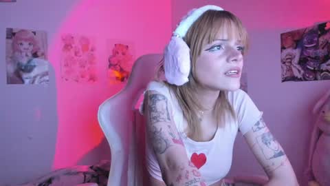 uryukim_ online show from 12-03-24, 12:49