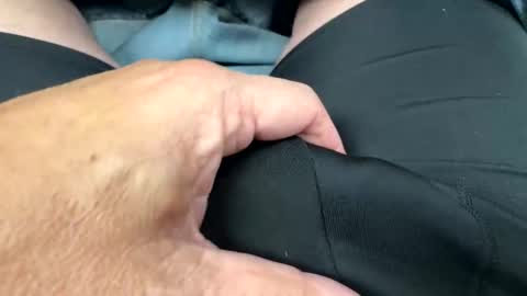 Snapshot of usabound chatting on 12-05-25, 12:08 usabound online show from 12-05-25, 12:08