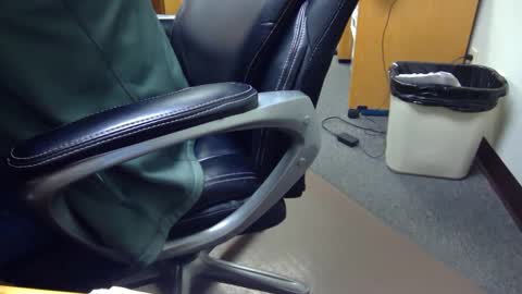 useemie online show from 12-19-24, 10:32