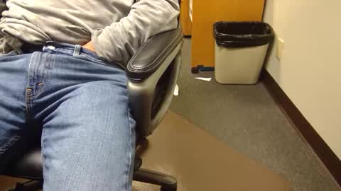 useemie online show from 12-31-24, 11:49