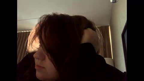 Snapshot of usefulhole chatting on 10-02-25, 10:17 usefulhole online show from 10-02-25, 10:17