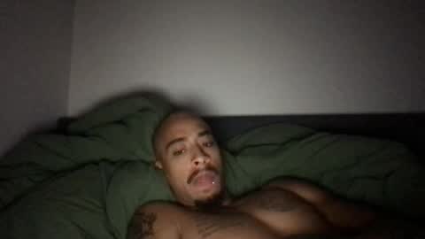 usermaneee589 online show from 10-12-25, 07:51