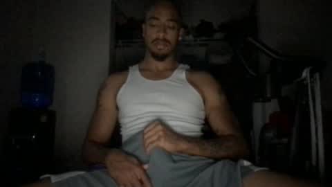 usermaneee589 online show from 10-27-25, 08:18