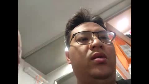 Snapshot of userwhc chatting on 02-21-26, 09:43 O online show from 02-21-26, 09:43