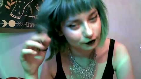uwu_emmy online show from 06-19-26, 05:17