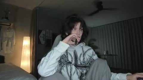 Eva online show from 06-25-26, 07:40