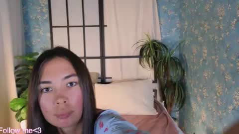 Snapshot of uwu_vi chatting on 07-06-26, 03:03 vivi online show from 07-06-26, 03:03