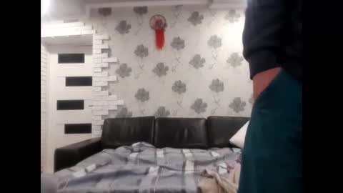 Snapshot of v646917 chatting on 02-16-25, 12:21 v646917 online show from 02-16-25, 12:21