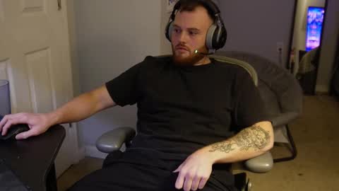 v_for_veng online show from 09-27-25, 04:06