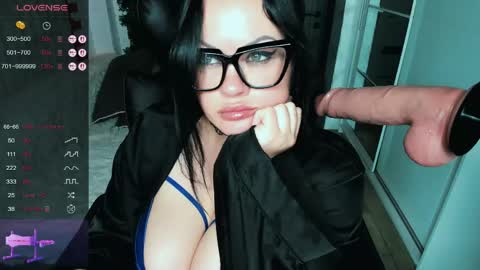 Snapshot of v_tandeme777 chatting on 06-10-26, 08:02 Anna and Kirill online show from 06-10-26, 08:02