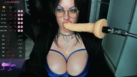 Snapshot of v_tandeme777 chatting on 06-23-26, 08:12 Anna and Kirill online show from 06-23-26, 08:12