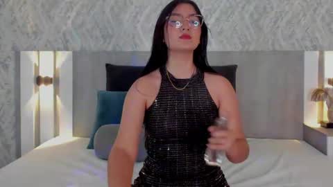 Vaalentina Lux online show from 06-04-26, 03:29