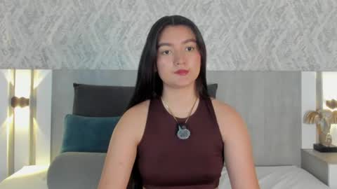 Vaalentina Lux online show from 06-15-26, 04:42