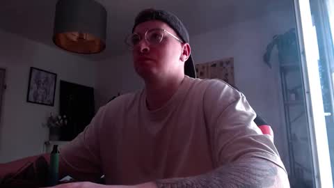 vacation__ online show from 09-19-25, 01:45