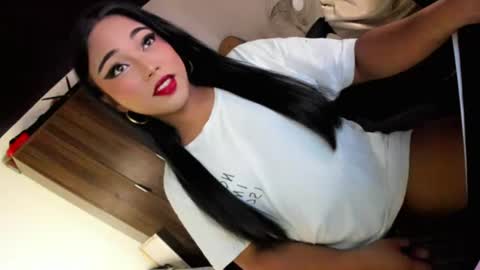 JESS - DONT FORGET TO FOLLOW ME AND GIVE ME THUMBS UP online show from 06-11-26, 06:06