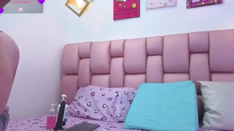 Snapshot of vagaro_ chatting on 05-27-26, 09:12 Vagaro online show from 05-27-26, 09:12