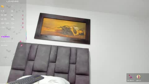 Vahiolet smith online show from 06-30-26, 12:39