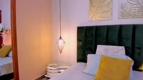 Snapshot of vaialowell chatting on 03-07-26, 06:38 VaiaLowell online show from 03-07-26, 06:38