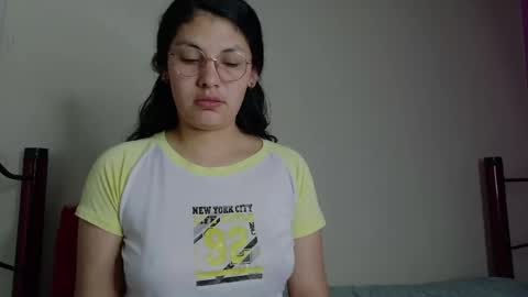 Snapshot of vainilla_cam chatting on 05-30-26, 01:14 Vainilla online show from 05-30-26, 01:14