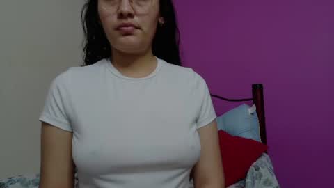 Snapshot of vainilla_cam chatting on 06-16-26, 12:02 Vainilla online show from 06-16-26, 12:02
