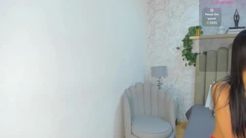 Vaiolet  online show from 12-15-24, 07:53