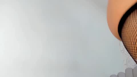 Vaiolet  online show from 01-10-25, 10:46