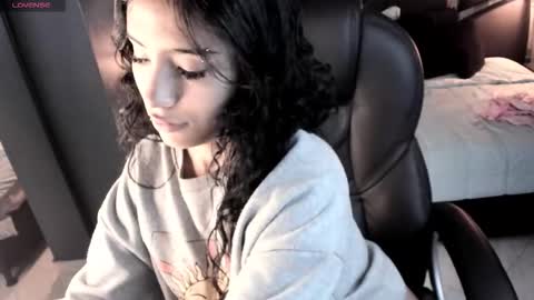 Vaioleth online show from 02-11-26, 07:52