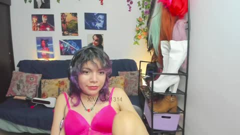 Vaiolet1314 online show from 04-28-26, 02:27