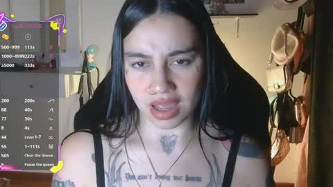 first of all... who are u online show from 06-08-26, 02:45