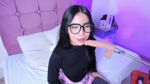 Snapshot of valecute_ chatting on 03-13-26, 08:04 Vale online show from 03-13-26, 08:04