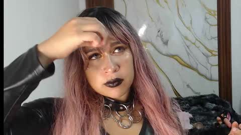 Snapshot of valen_ross7 chatting on 03-10-26, 01:05 valen_ross7 online show from 03-10-26, 01:05