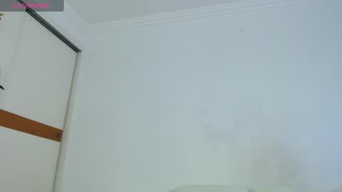 Snapshot of valen_ross_ chatting on 02-15-25, 12:22 valentina Rossi 3 online show from 02-15-25, 12:22