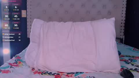 Snapshot of valen_thompson chatting on 02-11-25, 01:20 IG-valen mendoza99 twitter valenthompson99 online show from 02-11-25, 01:20