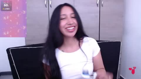 Snapshot of valen_tina33 chatting on 07-29-26, 04:38 Valentina online show from 07-29-26, 04:38