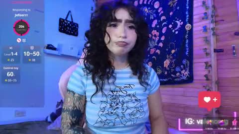 Snapshot of valenor_ chatting on 10-03-25, 03:58 valentina online show from 10-03-25, 03:58