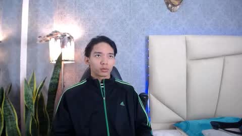 Valenor online show from 10-23-25, 06:34