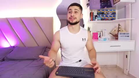 Snapshot of valenssio_moretti chatting on 06-17-26, 01:19 valenssio_moretti online show from 06-17-26, 01:19