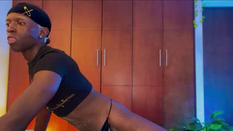 Snapshot of valent1nn chatting on 12-03-24, 12:13 Valentin independent Cam Boy online show from 12-03-24, 12:13