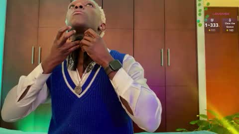 Snapshot of valent1nn chatting on 12-25-24, 11:22 Valentin independent Cam Boy online show from 12-25-24, 11:22