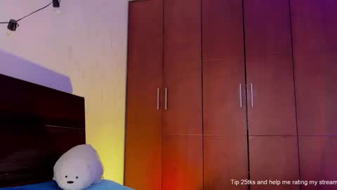 Snapshot of valent1nn chatting on 12-29-24, 11:18 Valentin independent Cam Boy online show from 12-29-24, 11:18